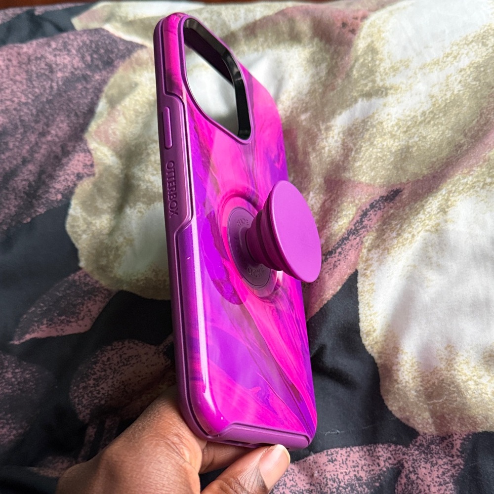 OtterBox Magenta Swirl Case with PopSocket